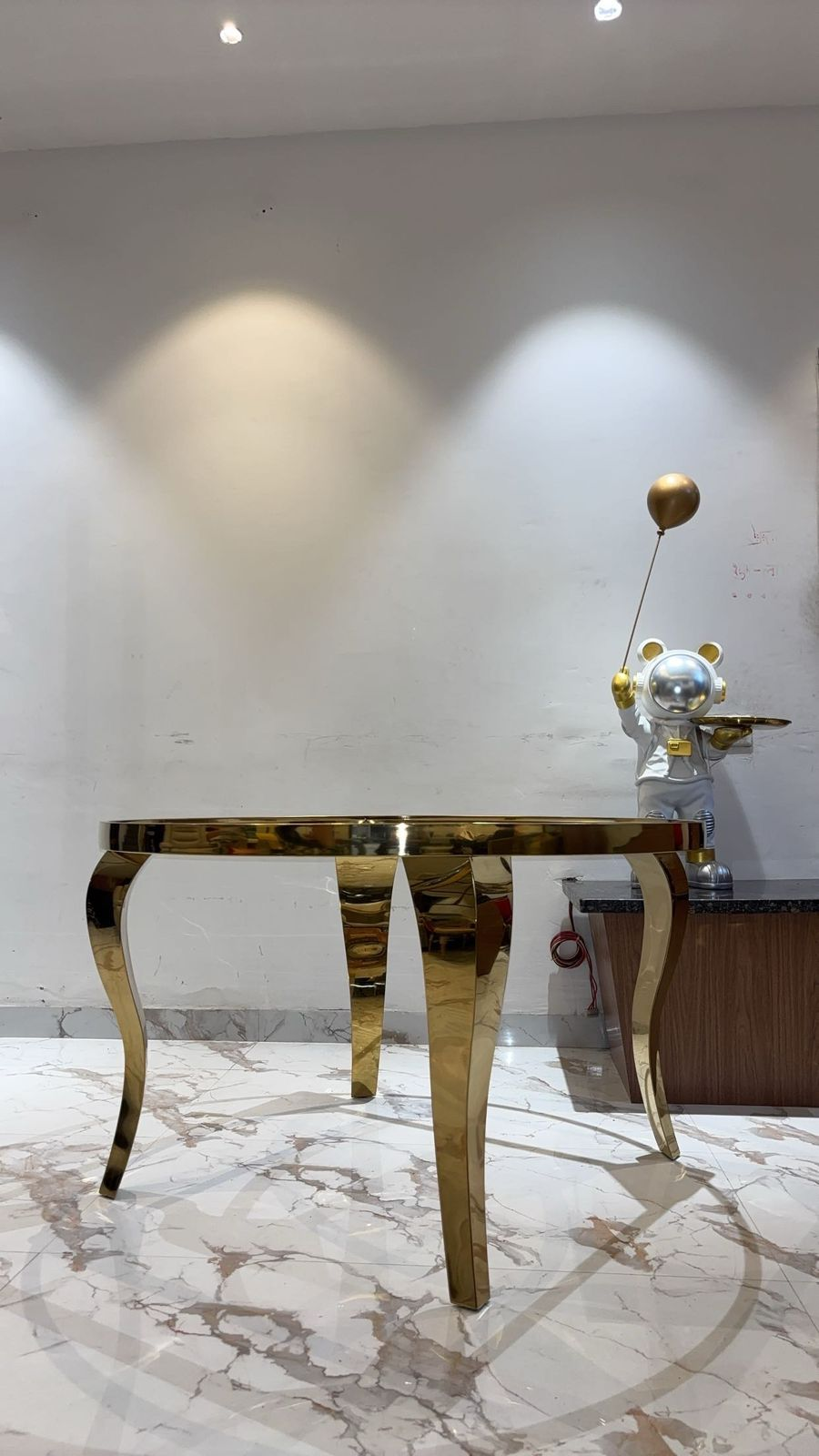 Gold Curved Leg Table Frame