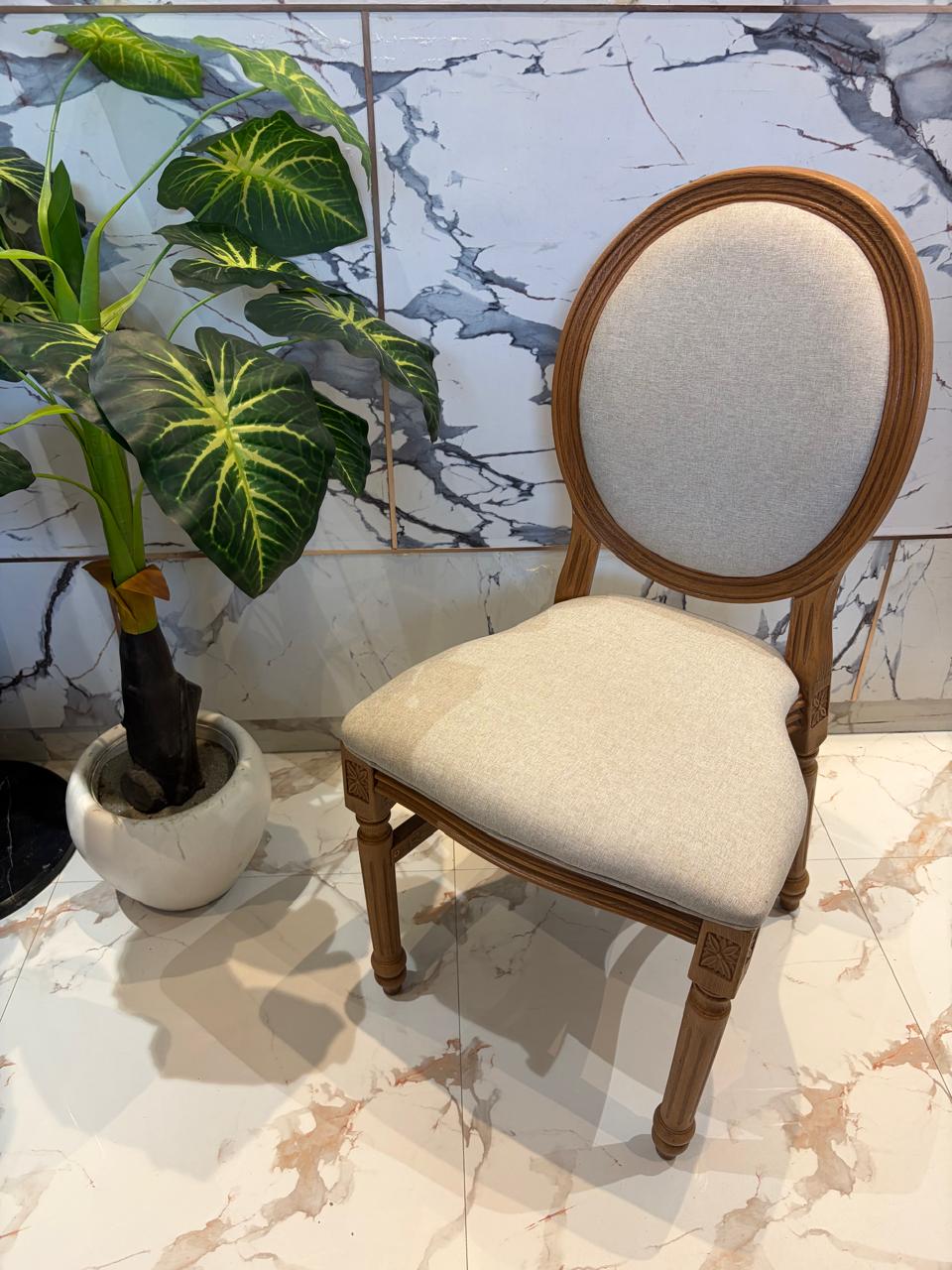 Oval Luxe Resin Chair